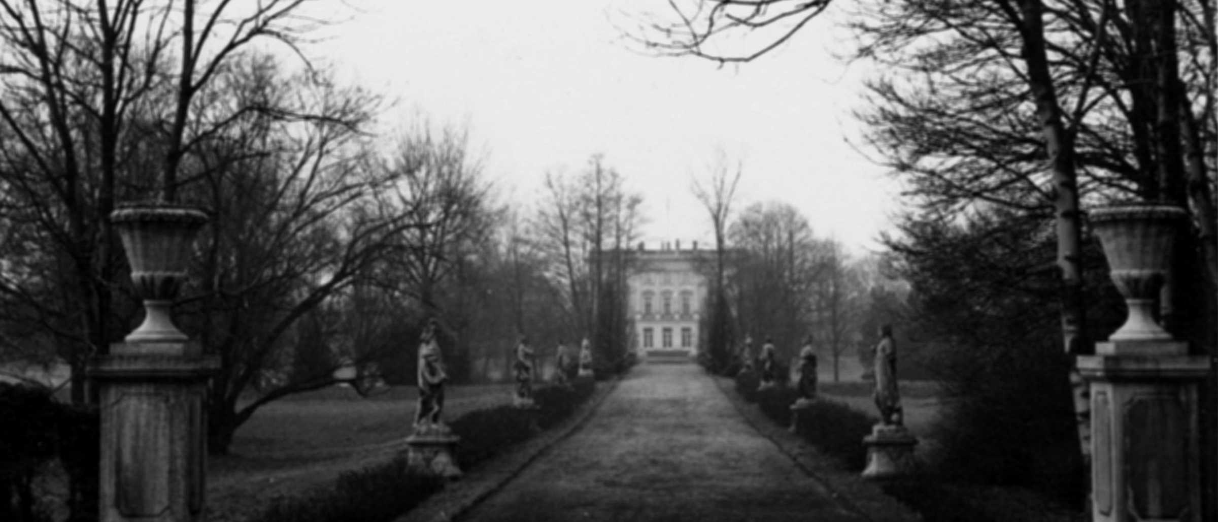 Herfurthscher-Park-Musenallee-Richtung-Villa,agra-Park Herfurthscher-Park-Musenallee-Richtung-Villa,agra-Park
